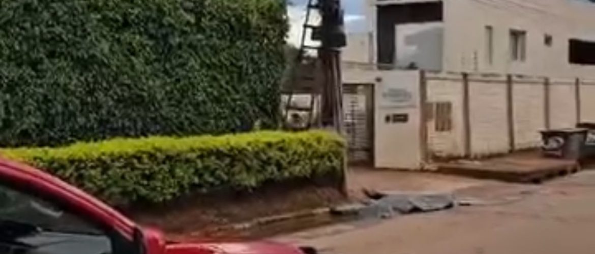Dois morrem por descarga elétrica em Arniqueira