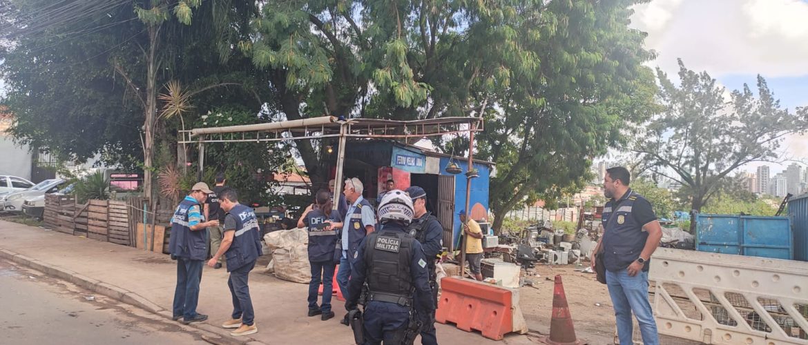 Operação conjunta fiscaliza ferros-velhos e combate comércio ilegal no Areal