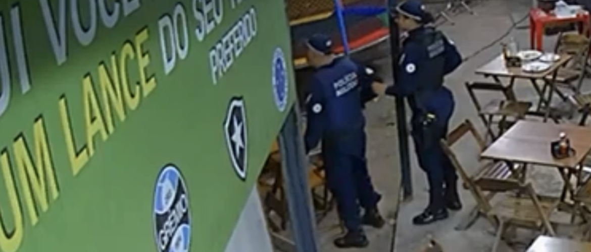 Policiais salvam bebê de 18 dias engasgado durante patrulhamento no Areal
