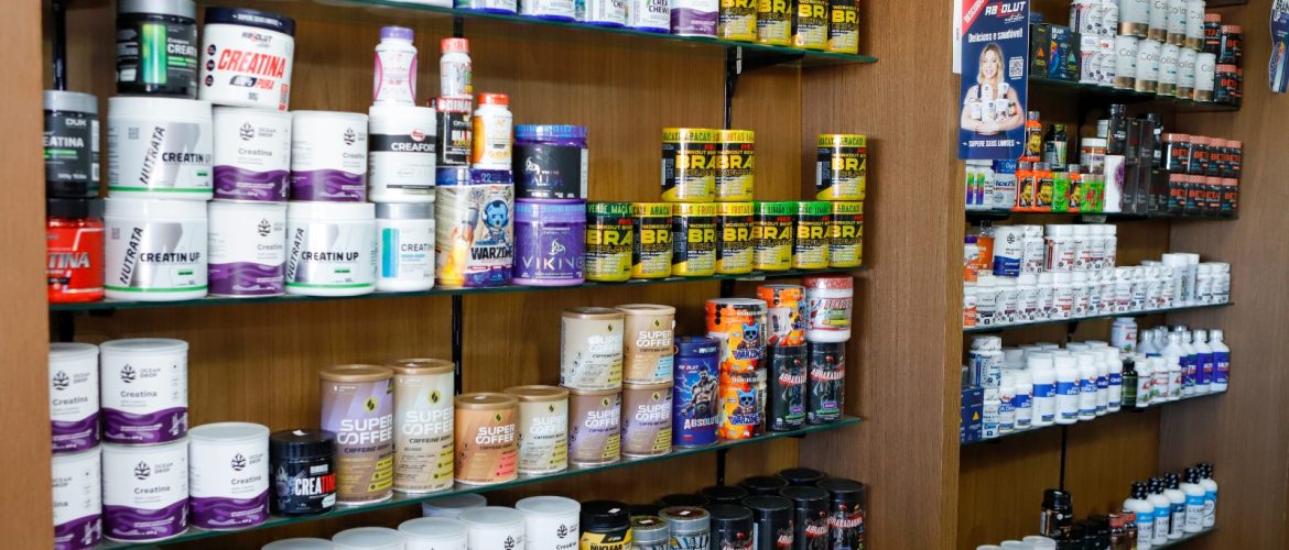 Suplementos alimentares: os riscos do uso indiscriminado e sem orientação